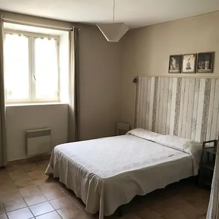 Casa Con Piscina E Giardino