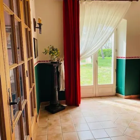 Casa Con Piscina E Giardino Tatil Evi